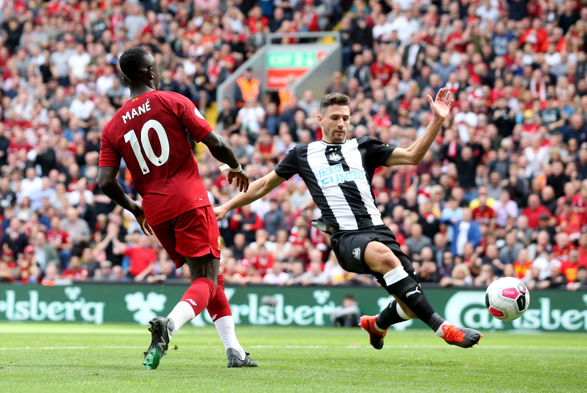 苏亚雷斯以 苏亚雷斯以